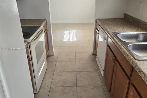 1913 Grant St # 1913, Hollywood FL 33020
