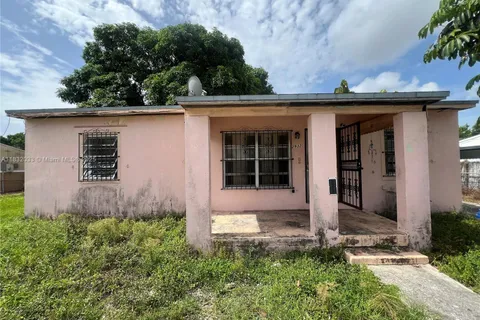 2932 NW 159th St, Miami Gardens FL 33054