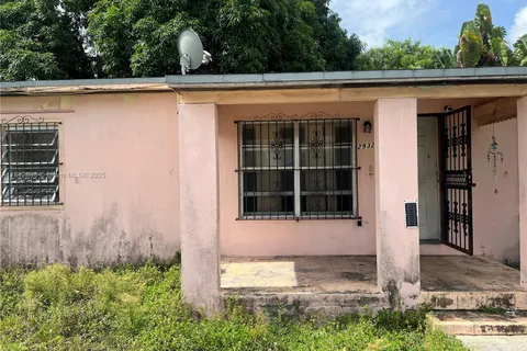 2932 NW 159th St, Miami Gardens FL 33054