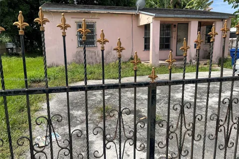 2932 NW 159th St, Miami Gardens FL 33054
