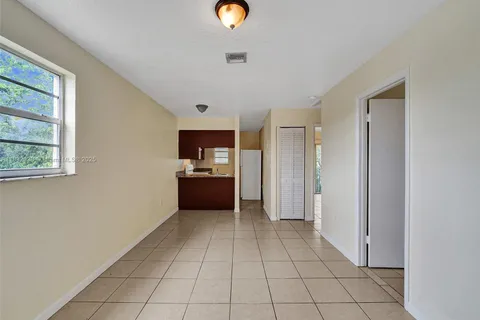 1101 W Prospect Rd # 3, Fort Lauderdale FL 33309