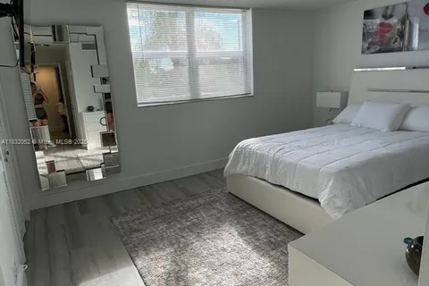 311 SE 3rd St # 206, Dania Beach FL 33004