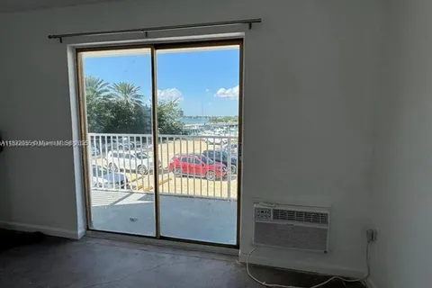7904 West Dr # 101, North Bay Village FL 33141