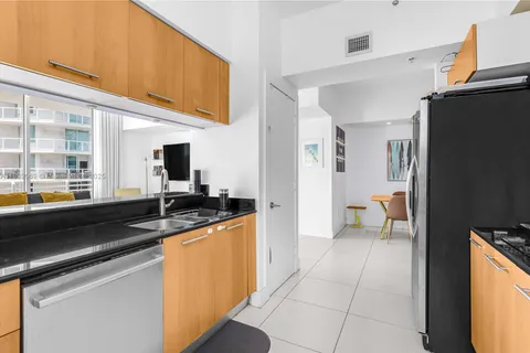 5970 Indian Creek Dr # 502, Miami Beach FL 33140