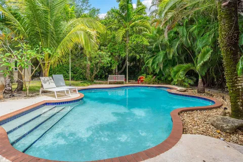 614 San Servando Ave, Coral Gables FL 33143
