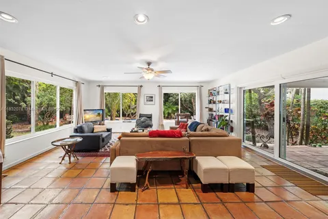 614 San Servando Ave, Coral Gables FL 33143