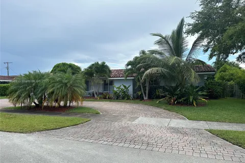8821 SW 87th St, Miami FL 33173