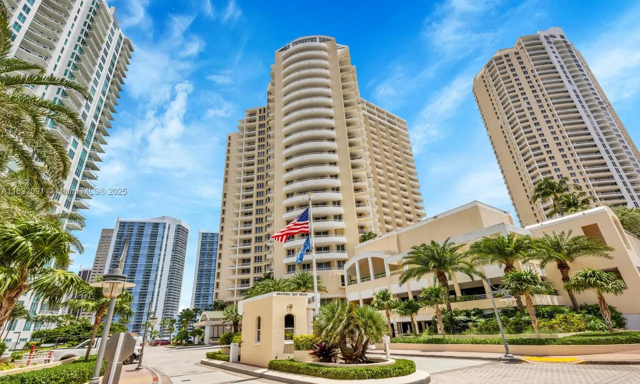 888 Brickell Key Dr # 607, Miami FL 33131