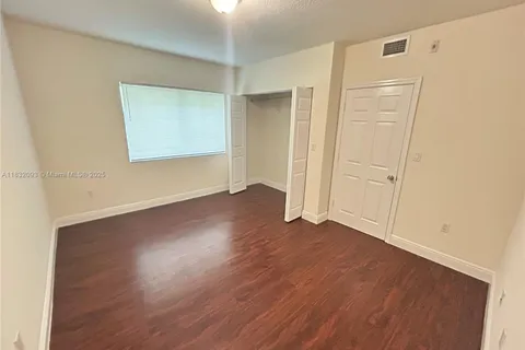 2931 Sheridan Ave # 7, Miami Beach FL 33140