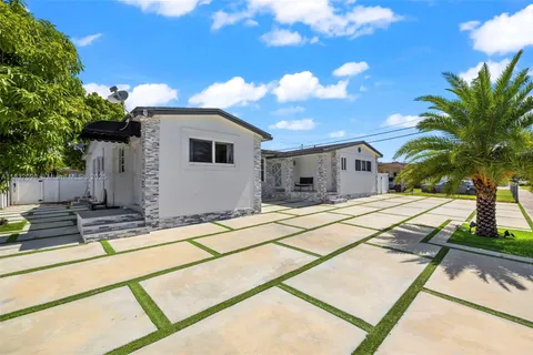 8631 SW 16th Ter, Miami FL 33155