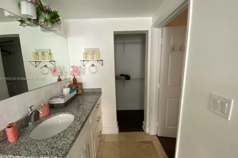 274 NW 32nd St # 2, Miami FL 33127