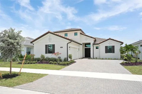 9512 St. Germain Dr, Palm Beach Gardens FL 33412