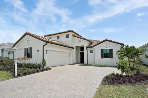 9512 St. Germain Dr, Palm Beach Gardens FL 33412