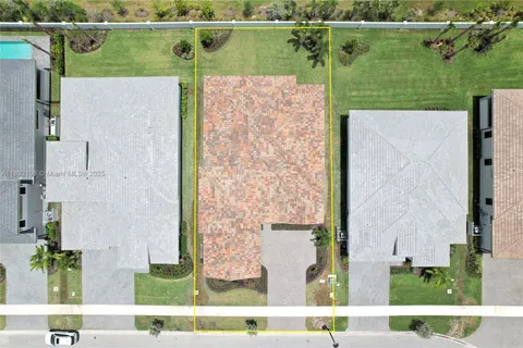 9512 St. Germain Dr, Palm Beach Gardens FL 33412