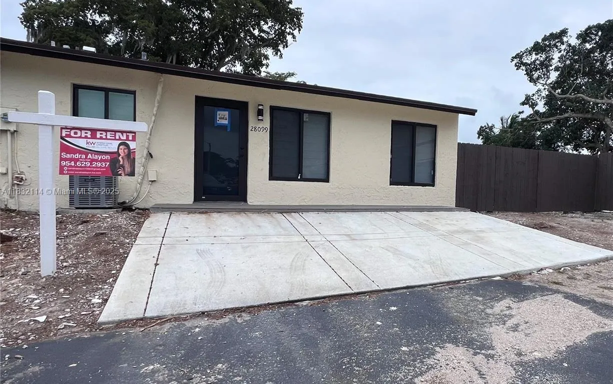 28099 SW 143rd Ct, Homestead FL 33033