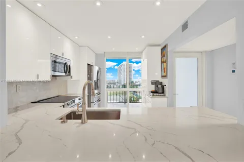 521 N Riverside Dr # 707, Pompano Beach FL 33062