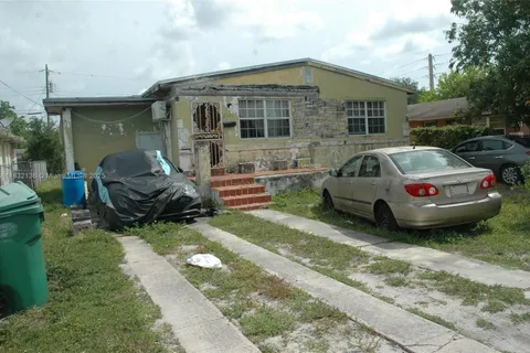 2121 NW 64th St, Miami FL 33147