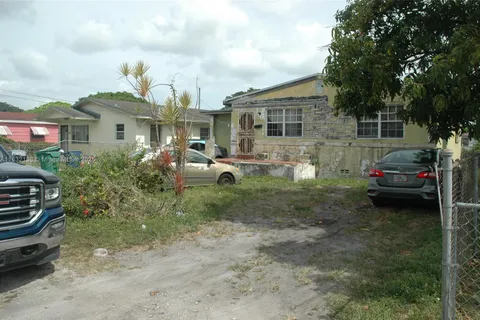 2121 NW 64th St, Miami FL 33147