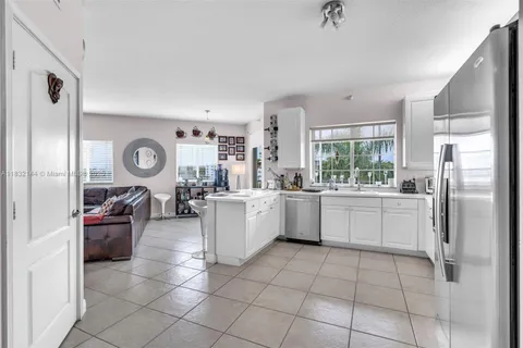 10700 NW 66th St # 308, Doral FL 33178