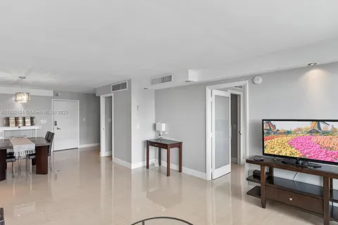 6770 Indian Creek Dr # R, Miami Beach FL 33141