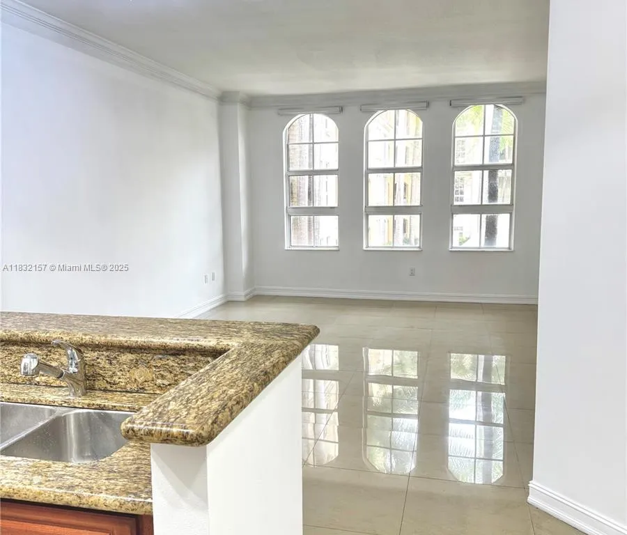 3001 NE 185th St # 238, Aventura FL 33180
