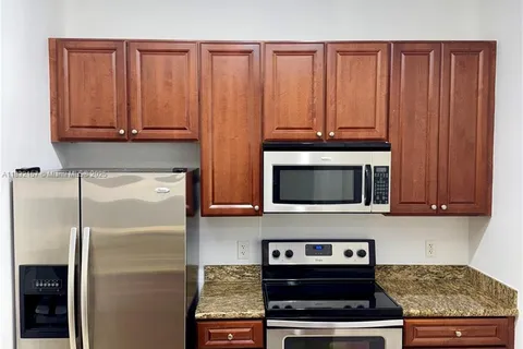 3001 NE 185th St # 238, Aventura FL 33180