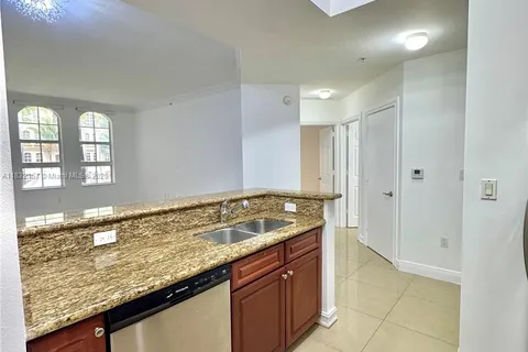 3001 NE 185th St # 238, Aventura FL 33180
