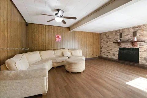 2531 WEDGEFIELD BLVD, Jacksonville FL 32211
