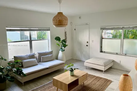 653 Michigan Ave # 1, Miami Beach FL 33139