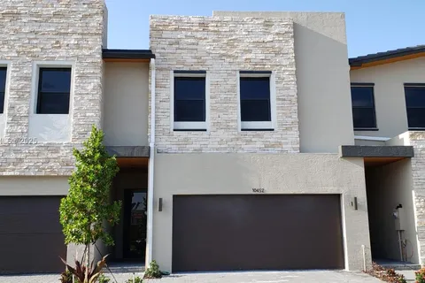10452 NW 80th Ter, Doral FL 33178