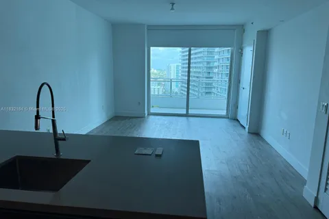 1080 Brickell Ave # 2205, Miami FL 33131