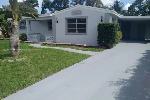 2840 SW 8th St, Fort Lauderdale FL 33312