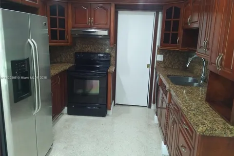 2840 SW 8th St, Fort Lauderdale FL 33312