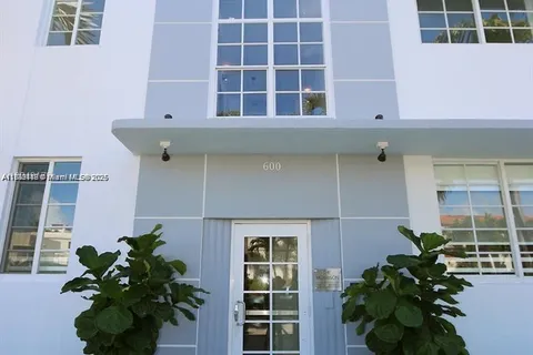 600 15th St # 11, Miami Beach FL 33139