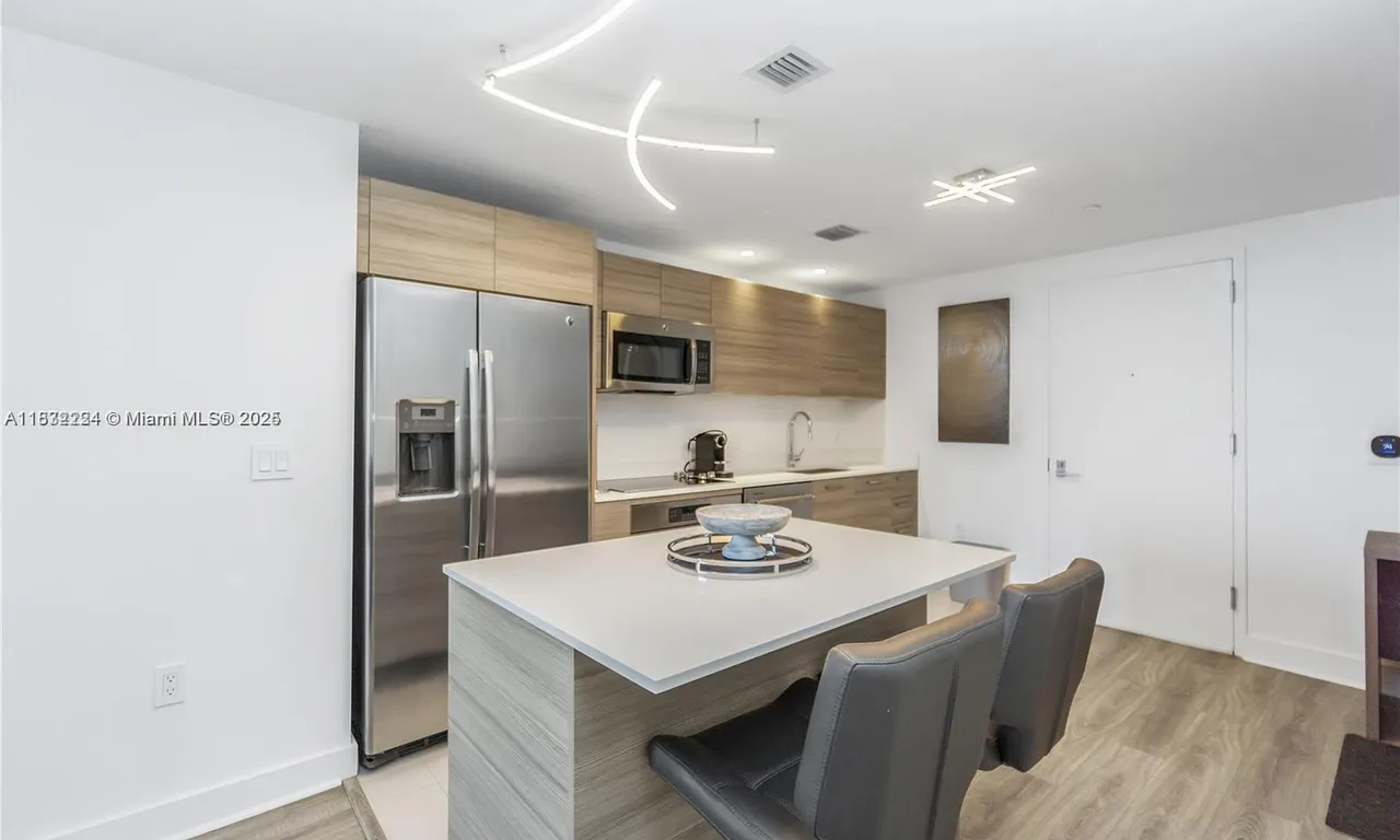121 NE 34th St # 1614, Miami FL 33137