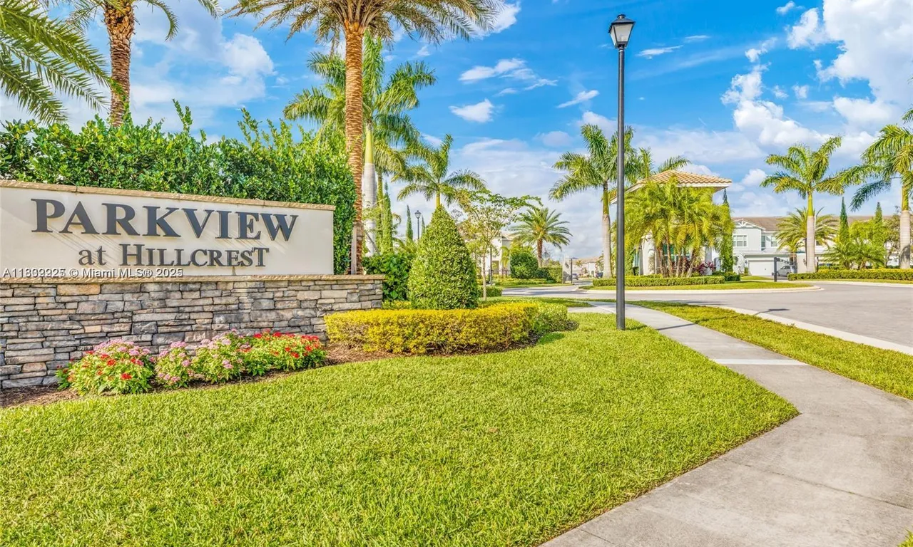 3932 Long Leaf Ln, Hollywood FL 33021