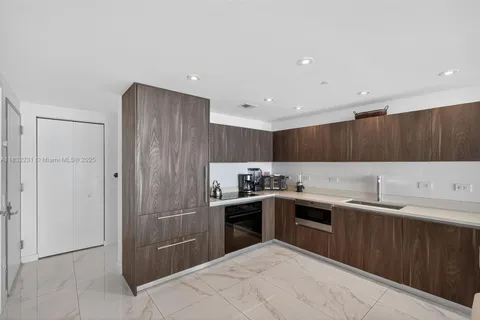 3131 NE 7th Ave # 4503, Miami FL 33137