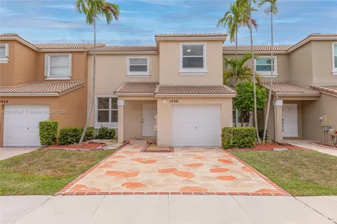 1430 NW 154th Ln # 1430, Pembroke Pines FL 33028