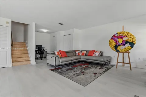 6725 NW 169th St # 54H, Hialeah FL 33015