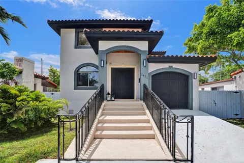 1411 Normandy Dr, Miami Beach FL 33141
