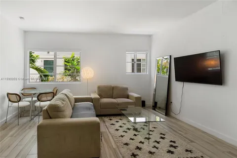 1560 Meridian Ave # 108, Miami Beach FL 33139