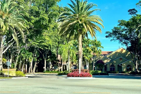 937 Coral Club Dr # 937, Coral Springs FL 33071