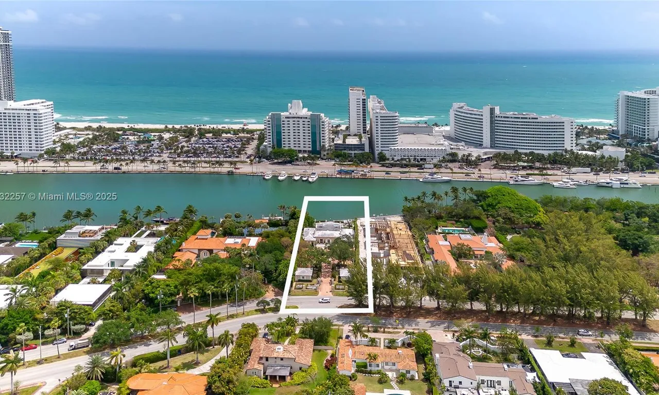 4539 Pine Tree Dr, Miami Beach FL 33140