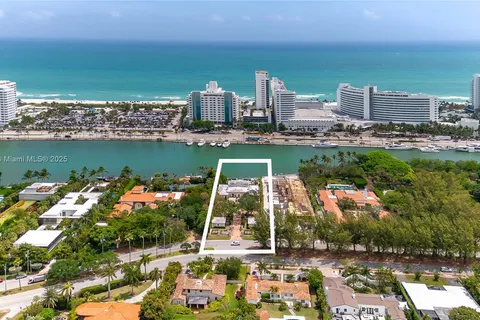 4539 Pine Tree Dr, Miami Beach FL 33140