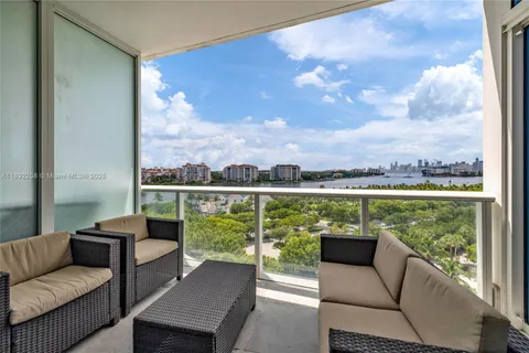 100 S Pointe Dr # 902, Miami Beach FL 33139