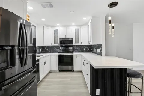 524 NW 7th Ct, Boynton Beach FL 33426