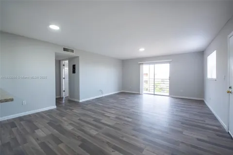 4111 Stirling Rd # 509, Dania Beach FL 33314