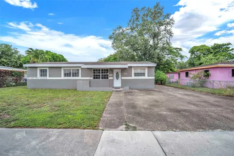 3010 NW 171st Ter, Miami Gardens FL 33056