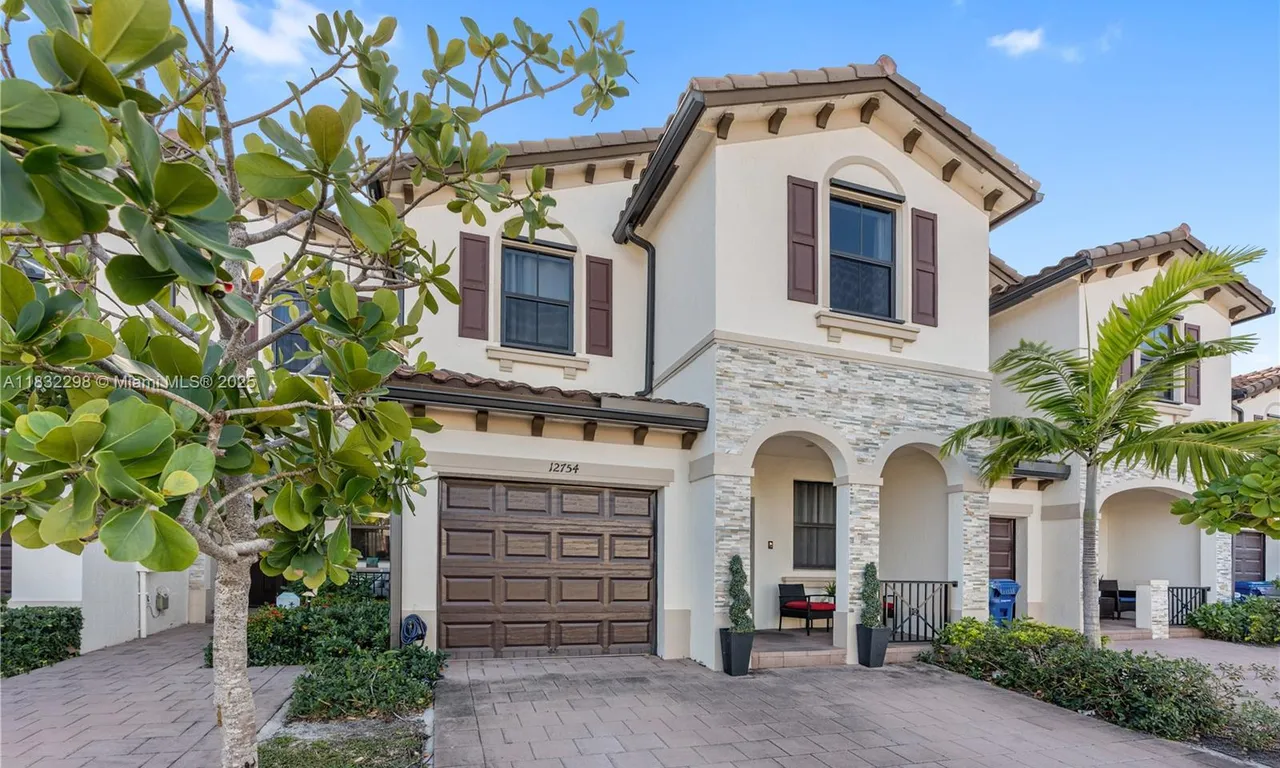12754 SW 230th St, Miami FL 33170