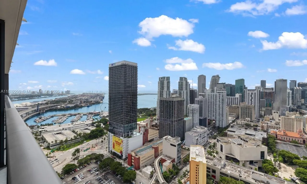159 NE 6th St # 3512, Miami FL 33132